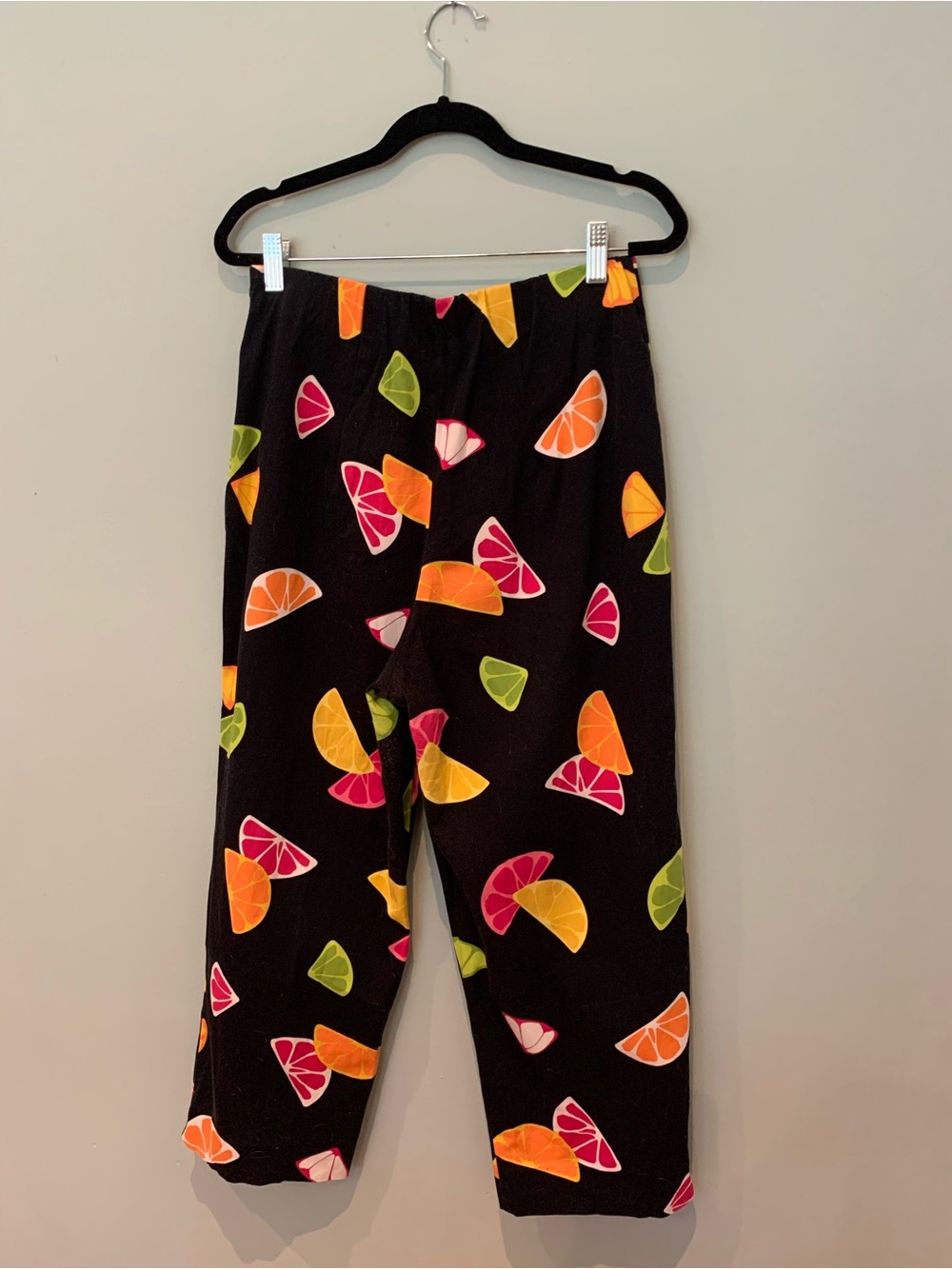 Vintage Briggs New York Black Capris Pants with Neon Citrus Slices